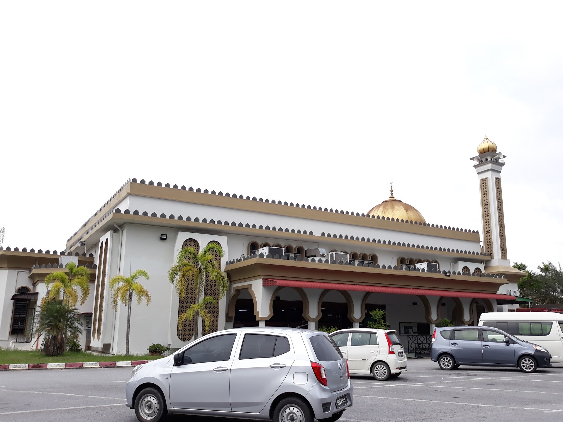 Gambar Masjid Daerah Sultan Idris Shah Ii