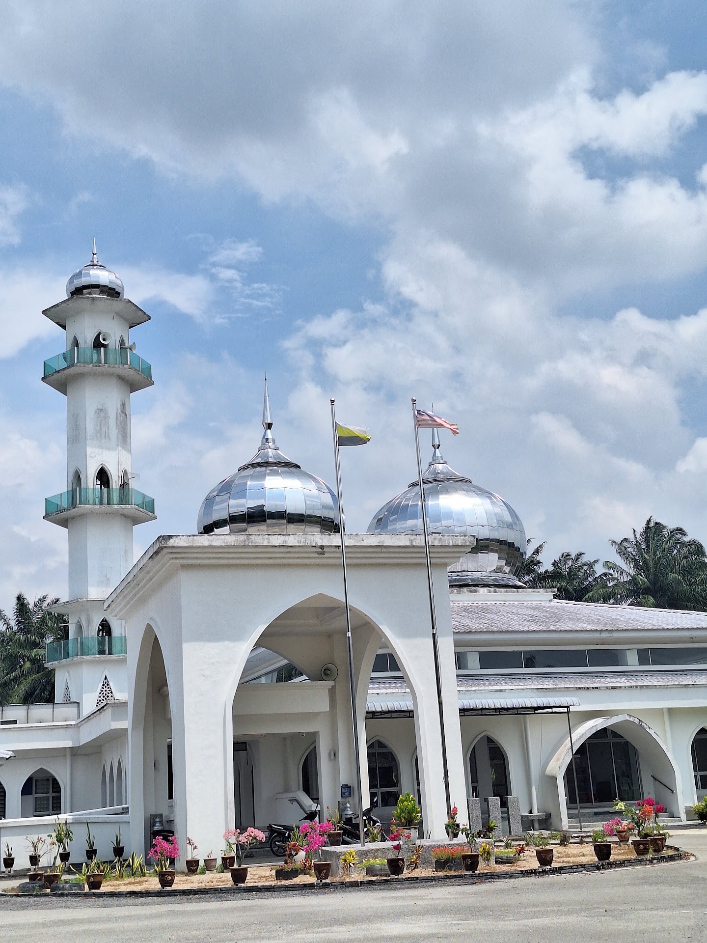Gambar Masjid Tajul Rahman Pekan Rabu Sg. Manik