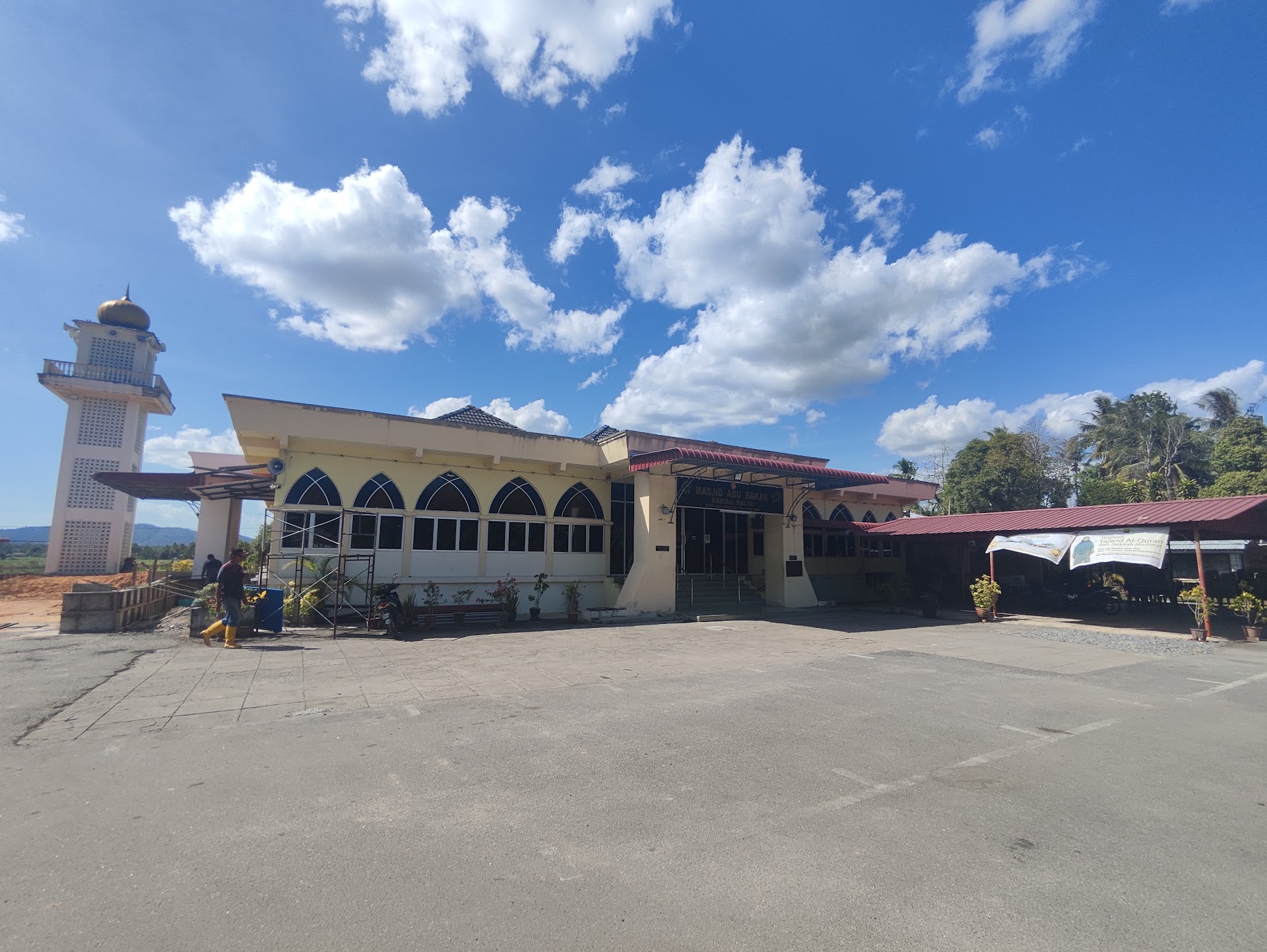 Gambar Masjid Abu Bakar Kampung Malau