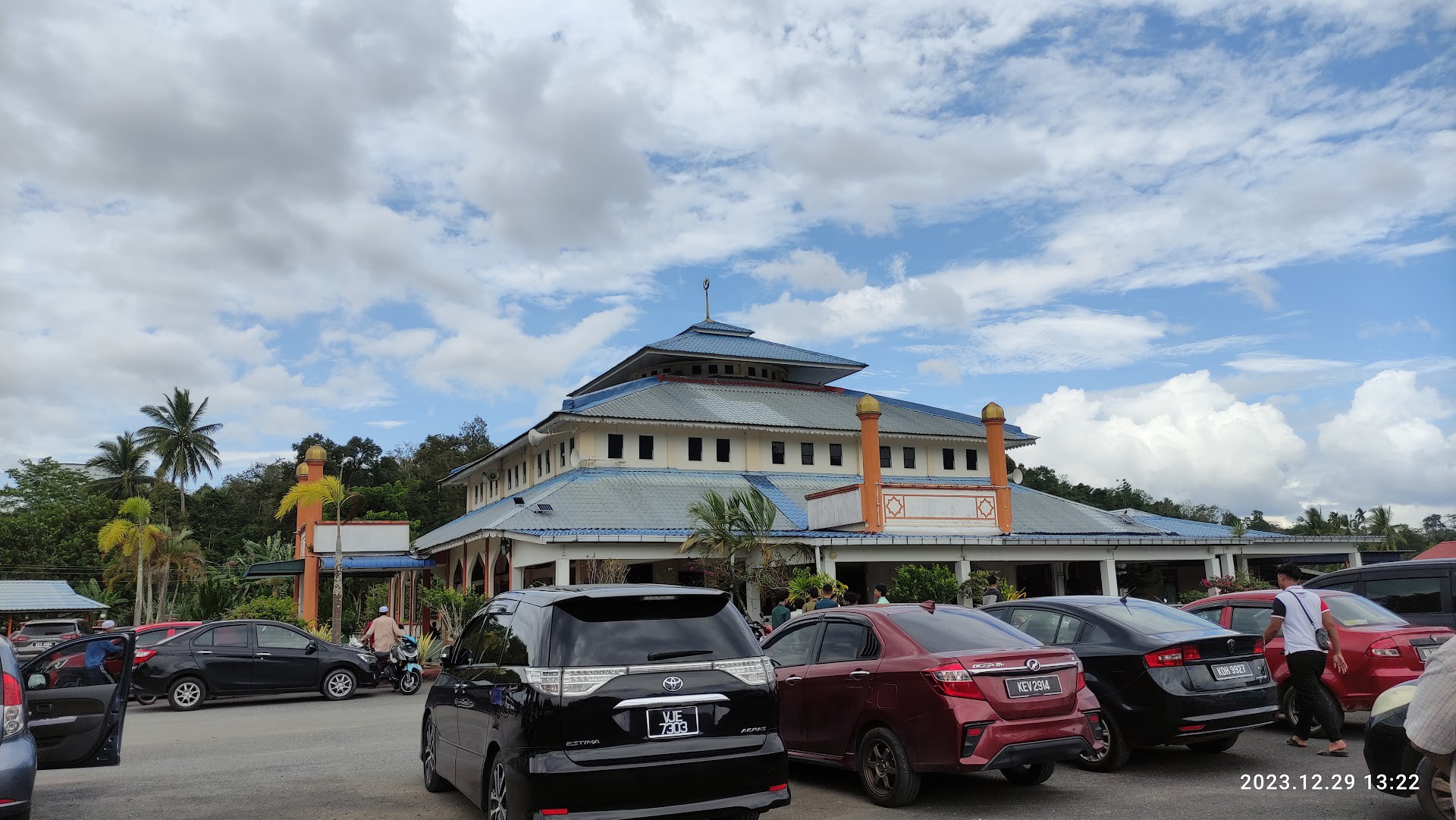 Gambar Masjid Abu Ubaidah Kampung Binjal