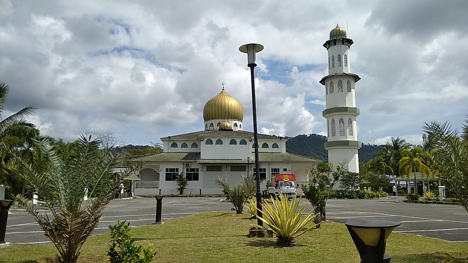 Gambar Masjid Hj Ismail Pulau Maharaja