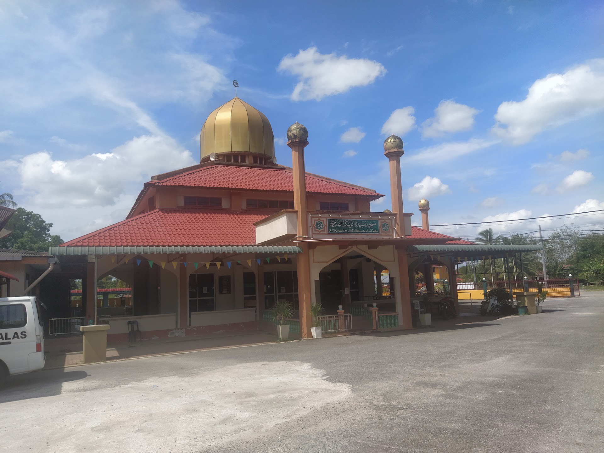 Gambar Masjid Saidina Abu Bakar Lembah Palas