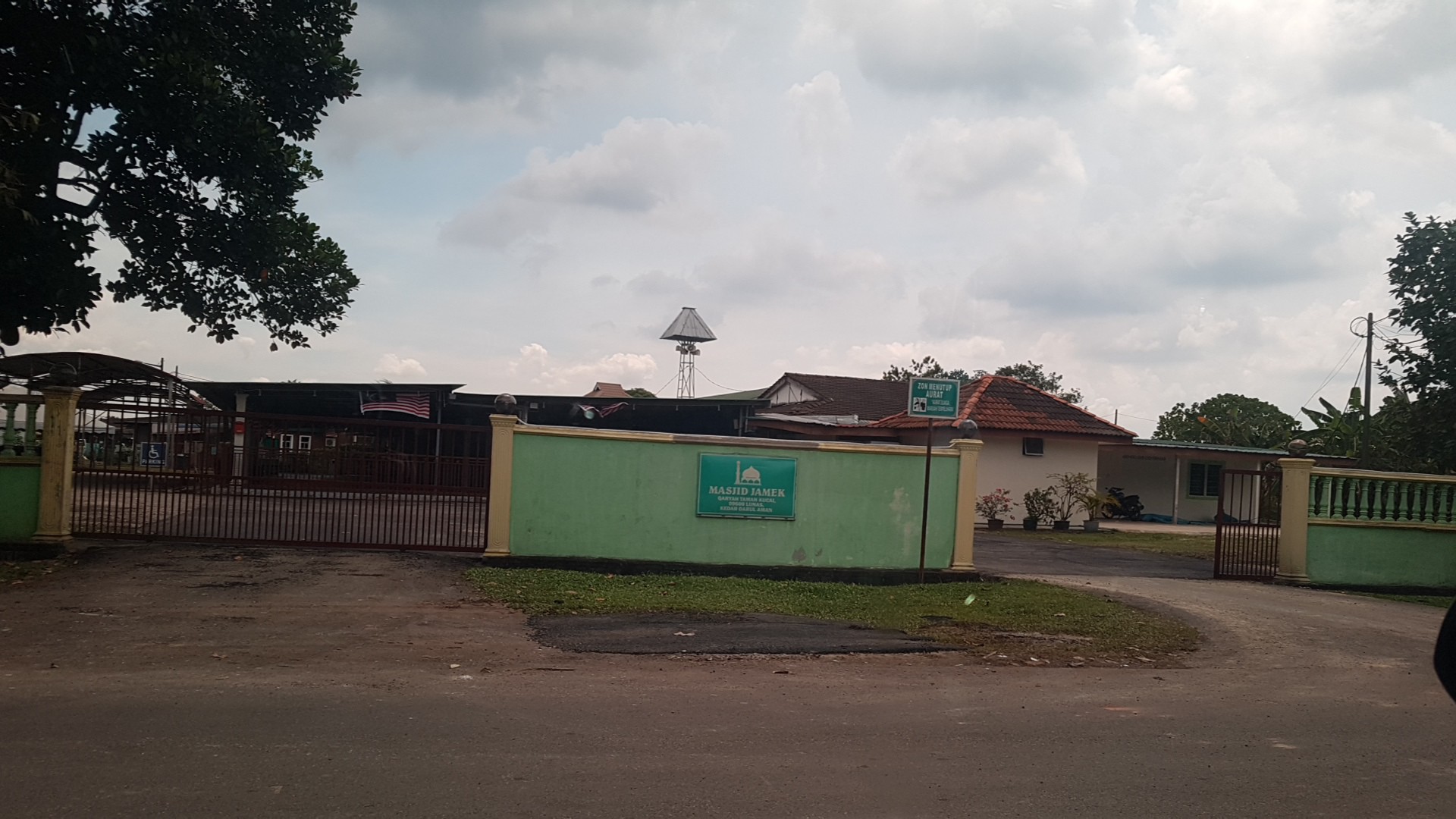 Gambar Masjid Saidina Uthman Ibn Affan Kariah Paya Besar