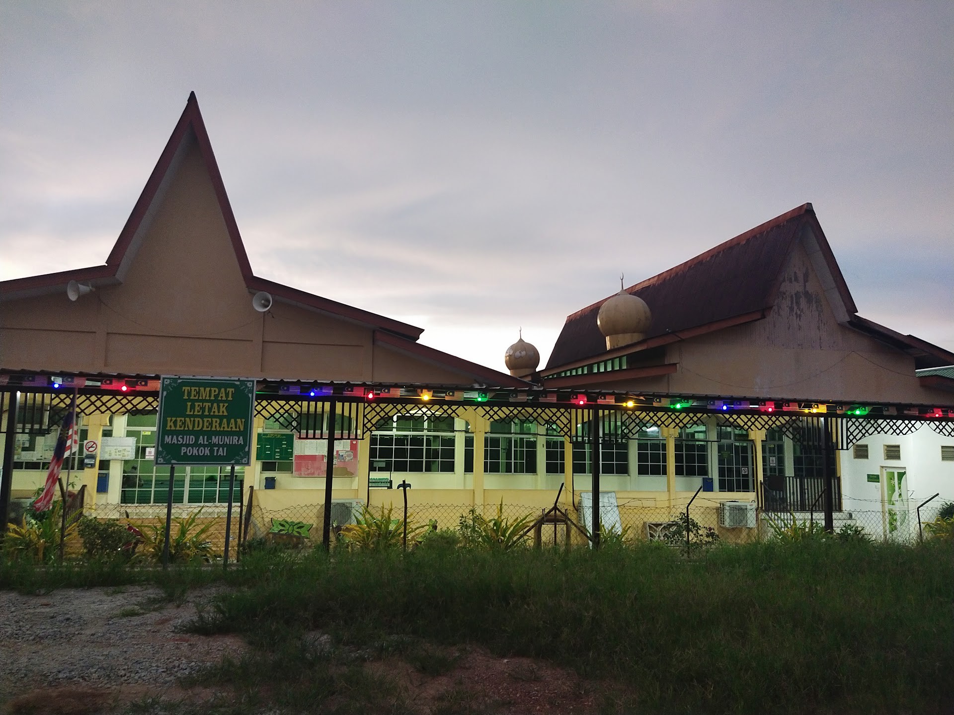 Gambar Masjid Pokok Tai (Al-Munira)