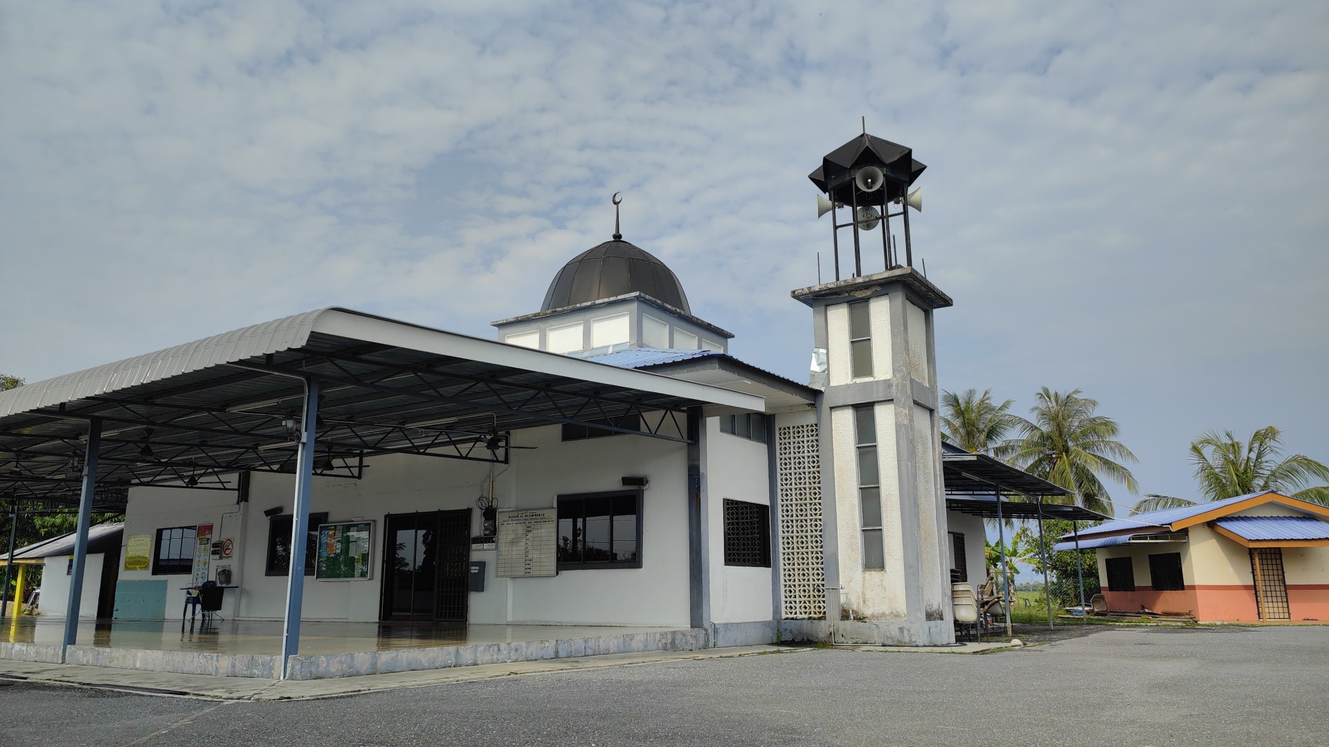 Gambar Masjid Al-Munawwarah, Kg. Sungai Bugis