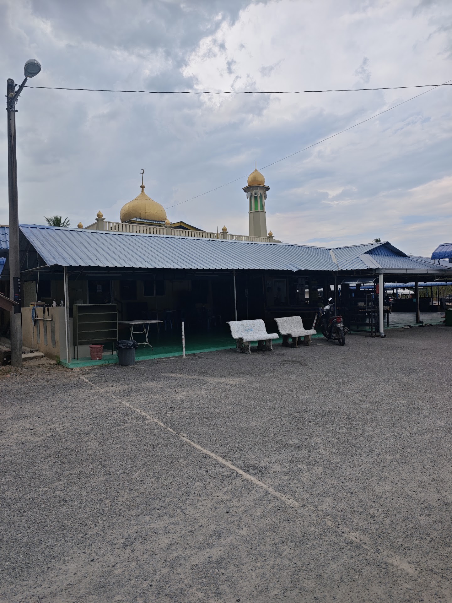 Gambar Masjid Al-Ghofur