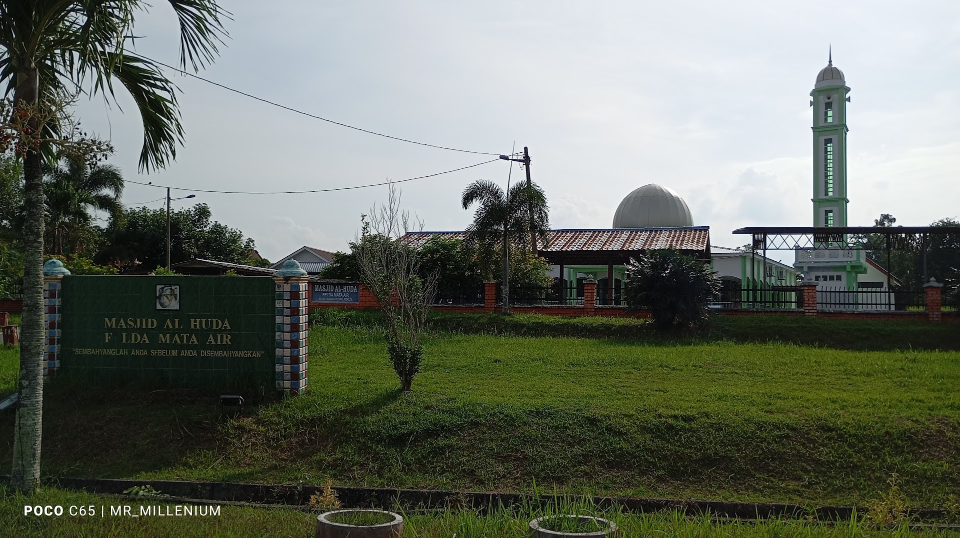 Gambar Masjid Al-Huda