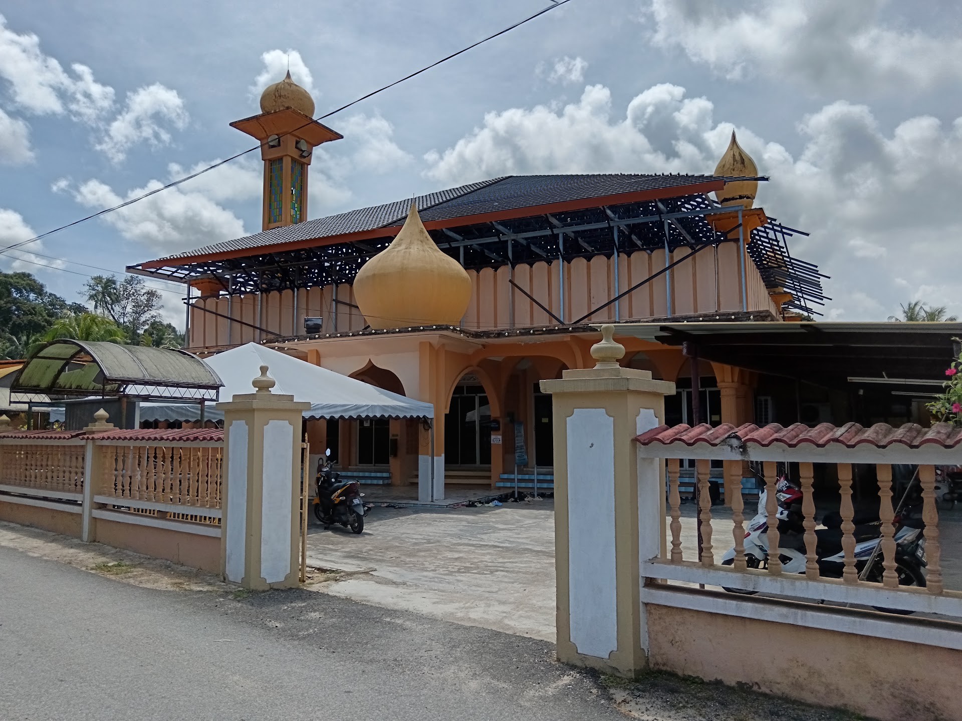 Gambar Masjid Mukim Wakaf Stan