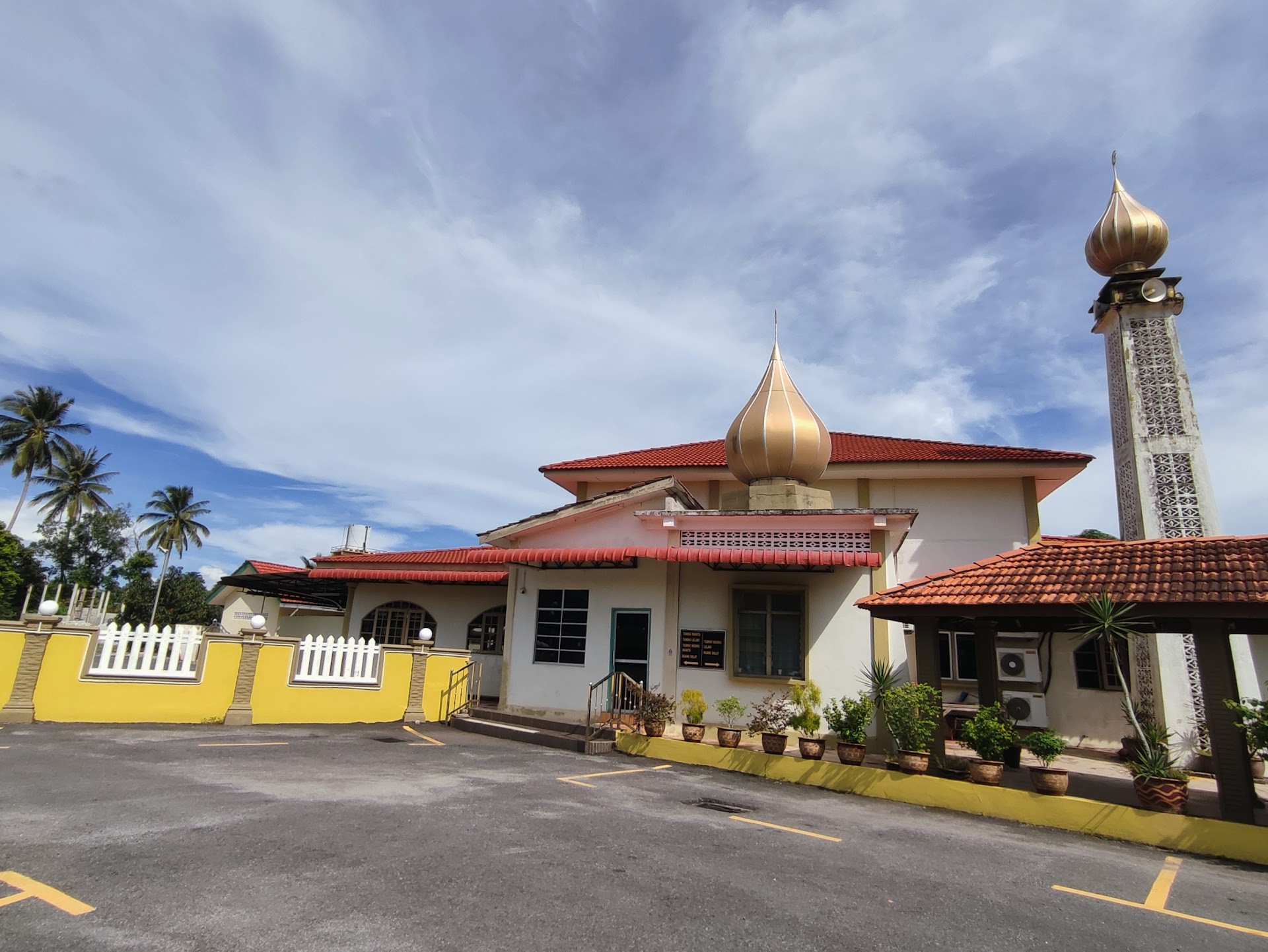 Gambar Masjid Mukim Pendek