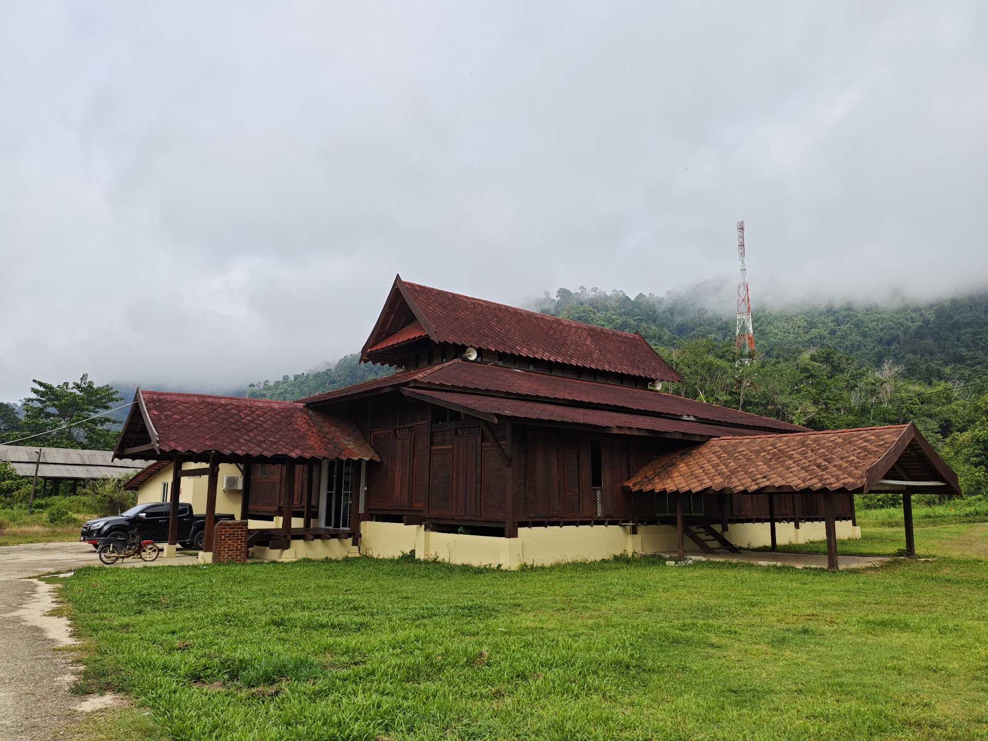 Gambar Masjid Mukim Jenal