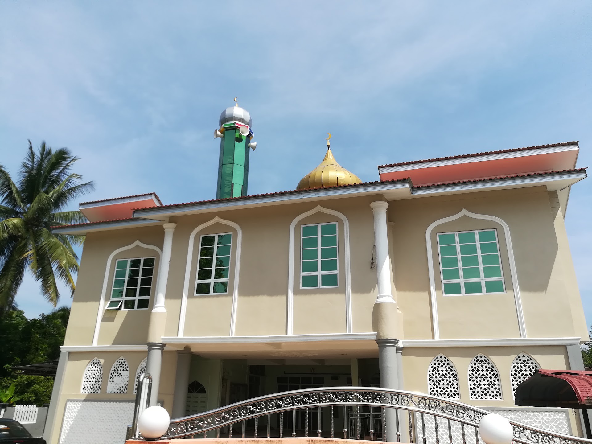 Gambar Masjid Mukim Kerawat
