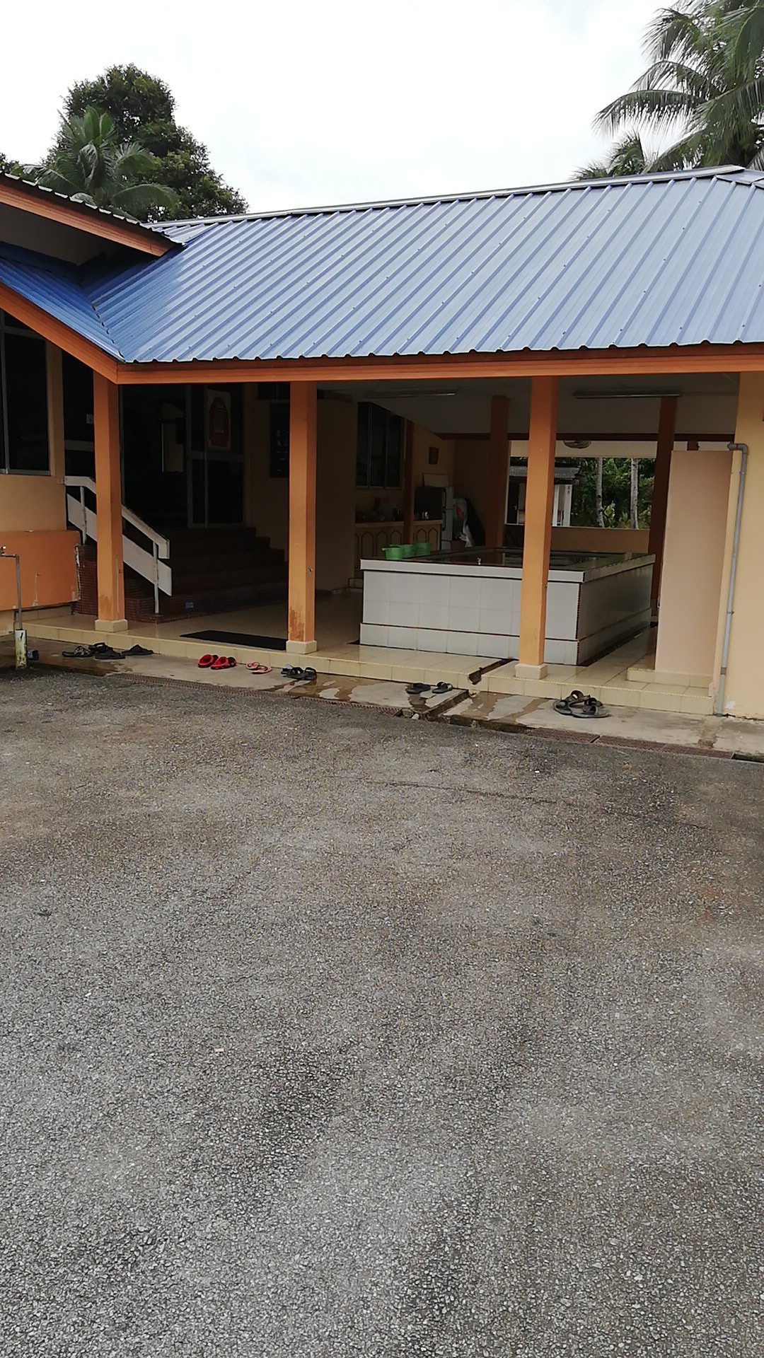 Gambar Masjid Bukit Petiti