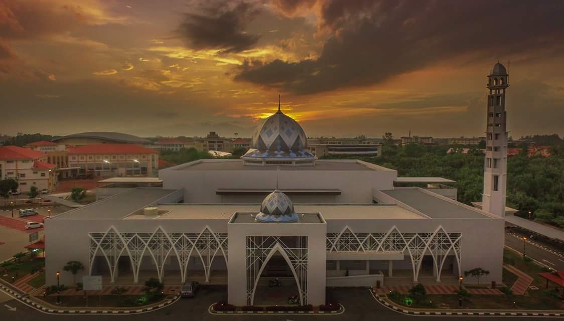 Gambar Masjid Umt