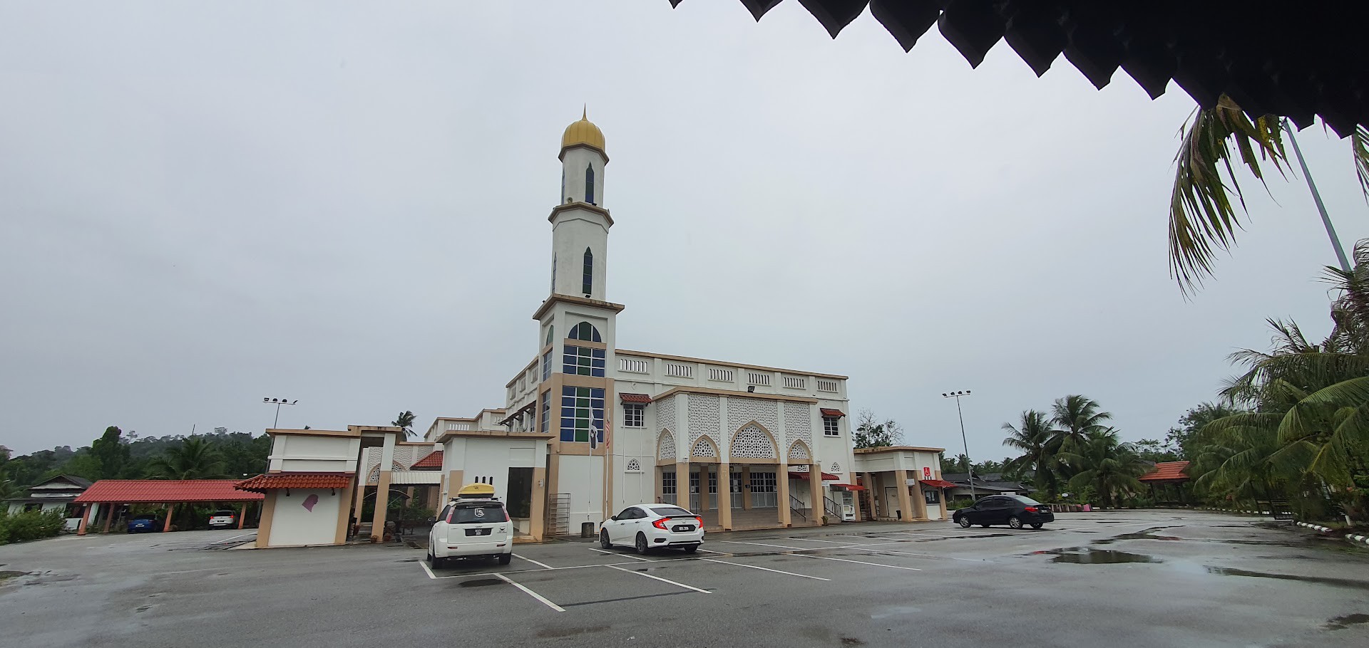 Gambar Masjid Ar-Rasyidin Darat Batu Rakit