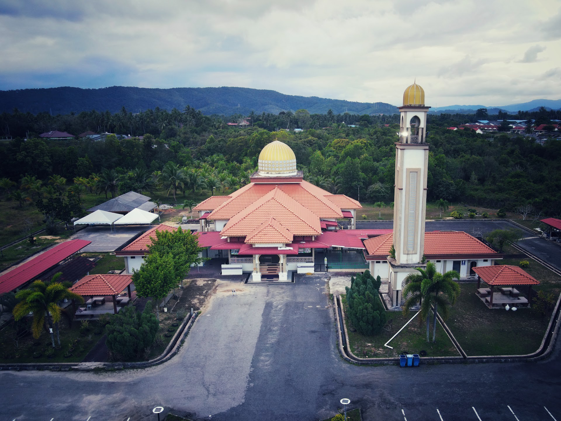 Gambar Masjid Kampung Titian Berayun
