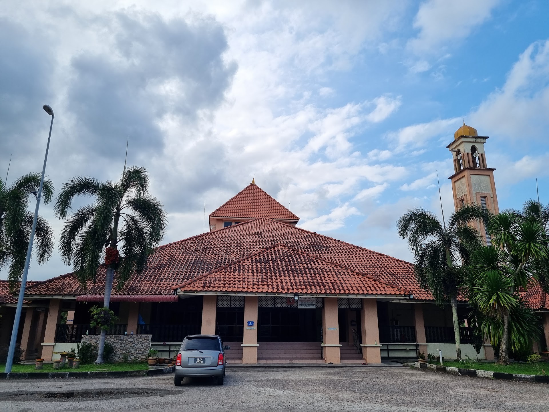 Gambar Masjid Kampung Labohan