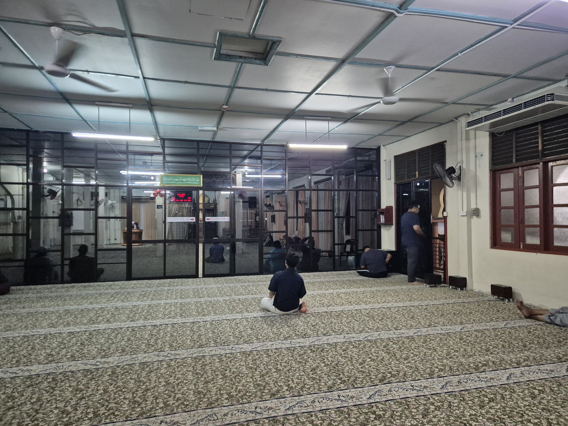 Gambar Masjid Merchang
