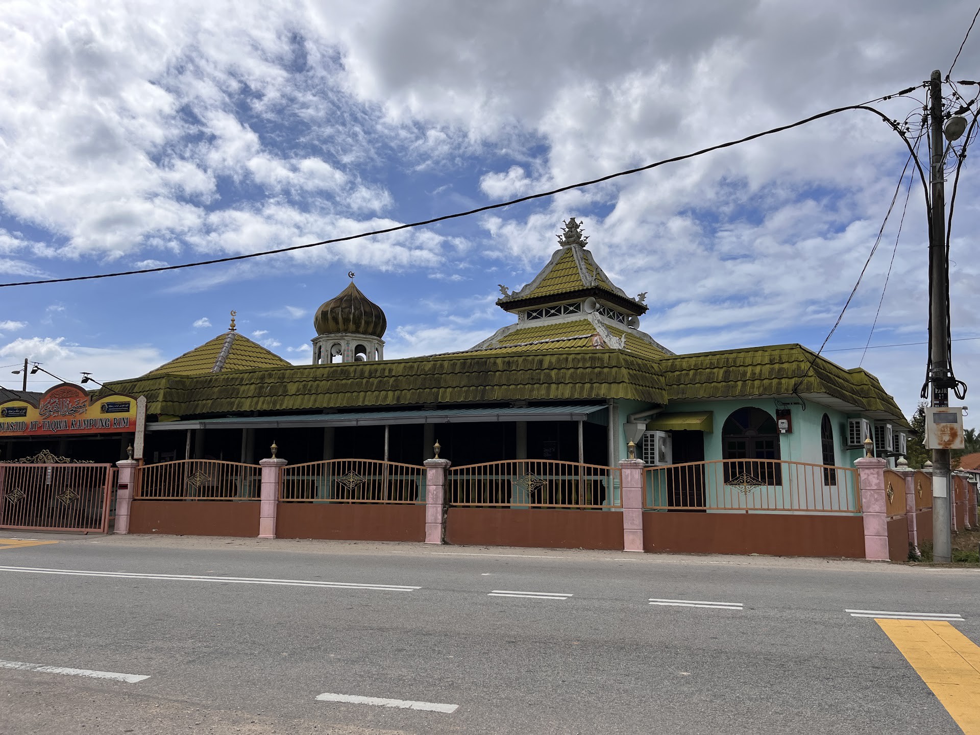 Gambar Masjid At-Taqwa Rim