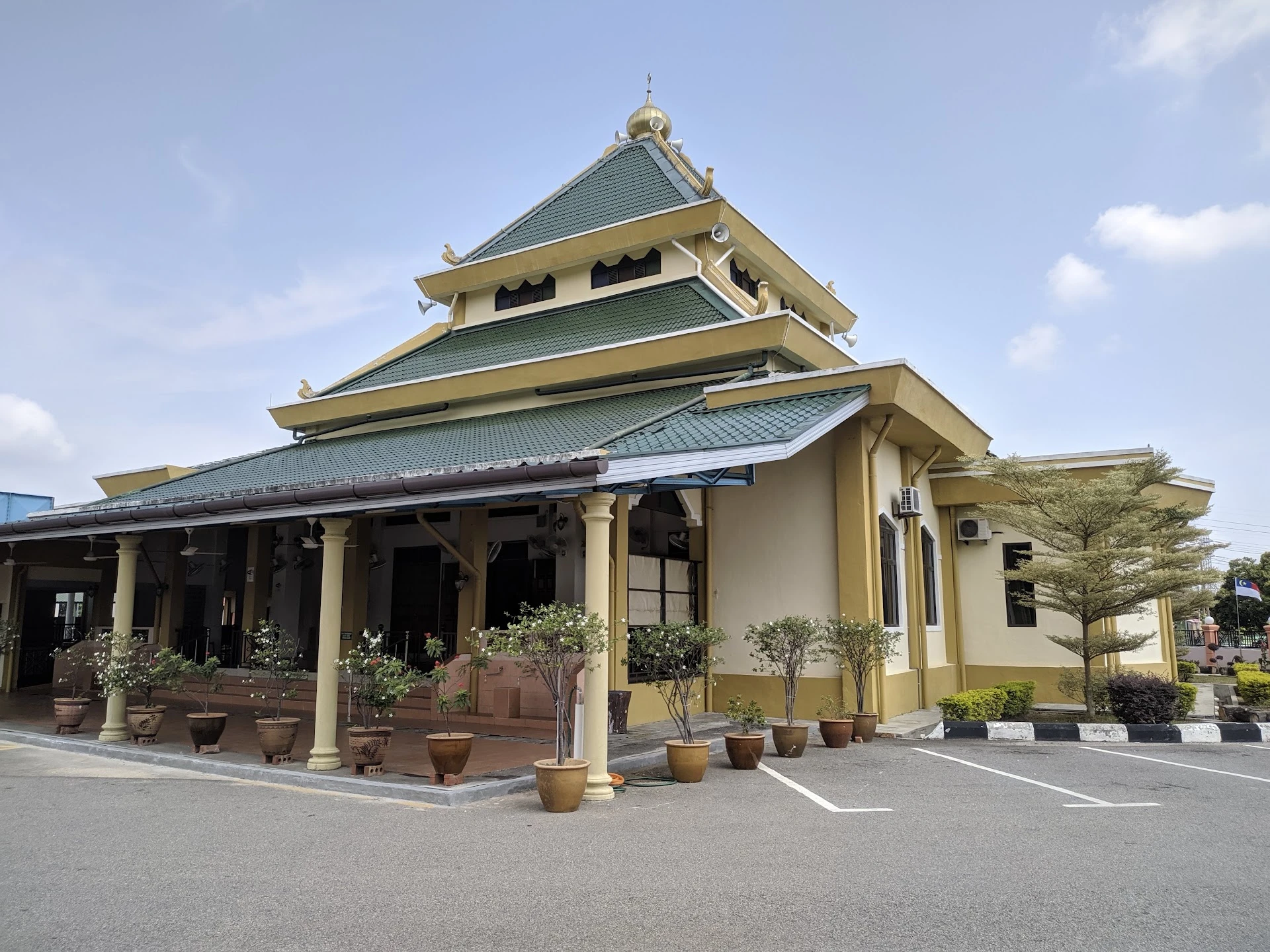 Gambar Masjid Al-Falah Bukit Rambai