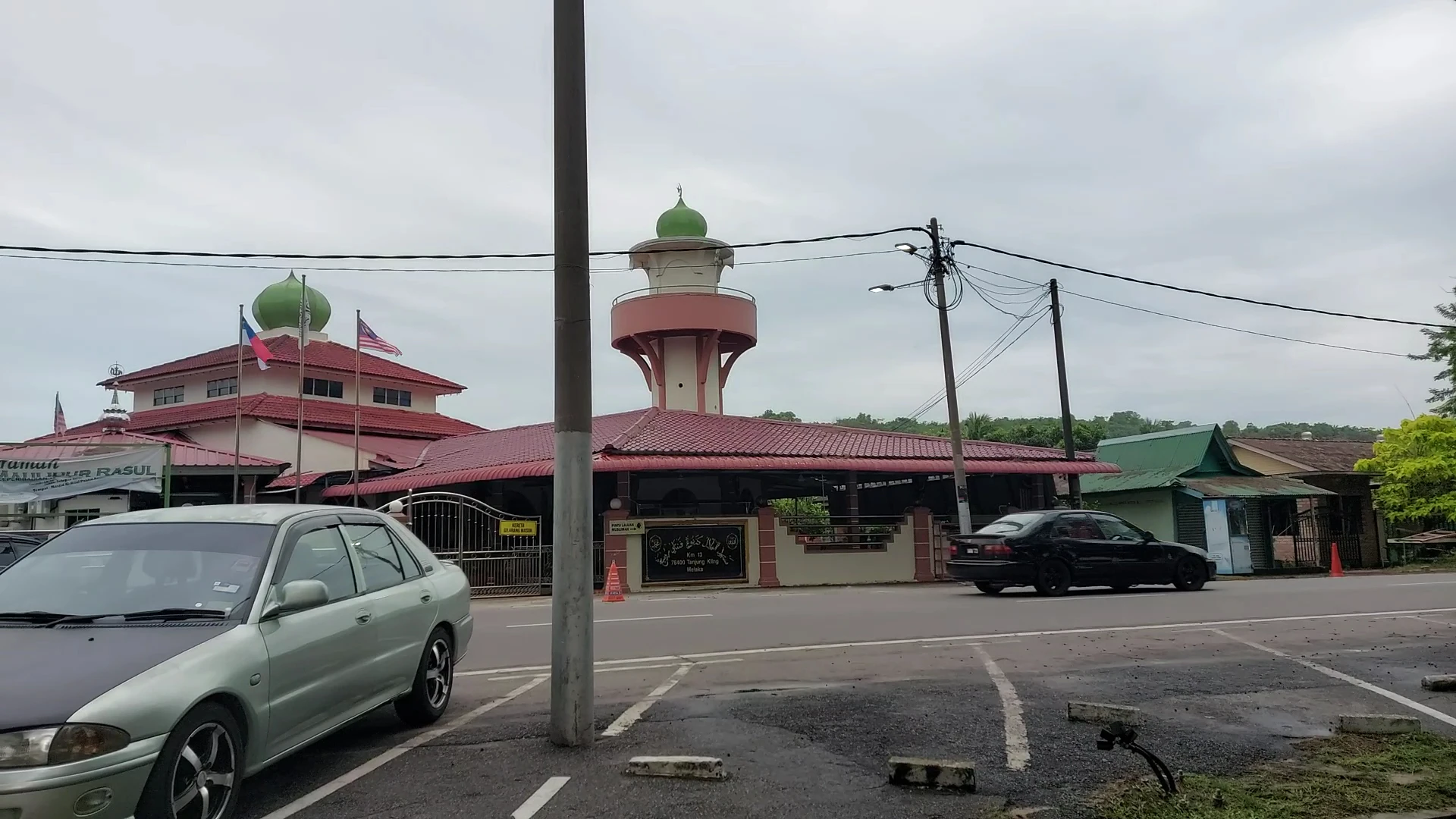 Gambar Masjid Al-Hilal Pantai Rombang