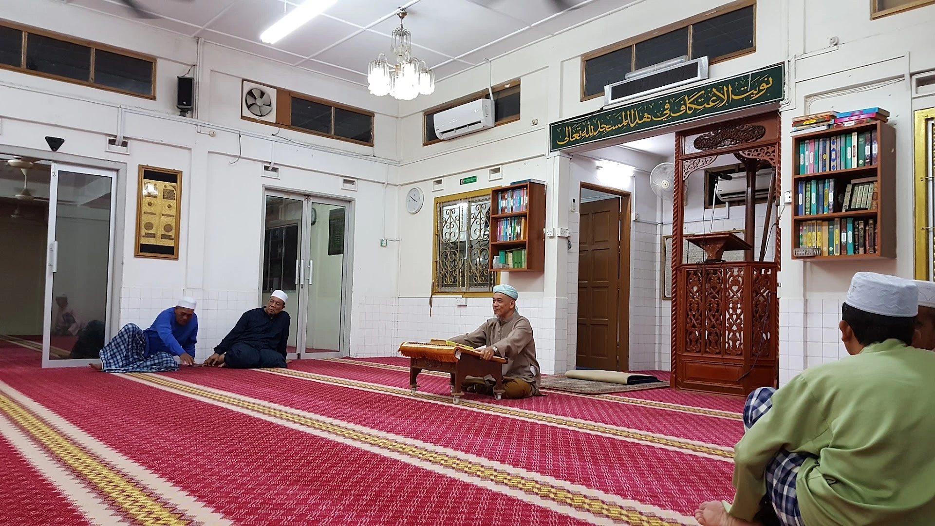 Gambar Masjid Saidina Umar Abdul Aziz Sungai Putat