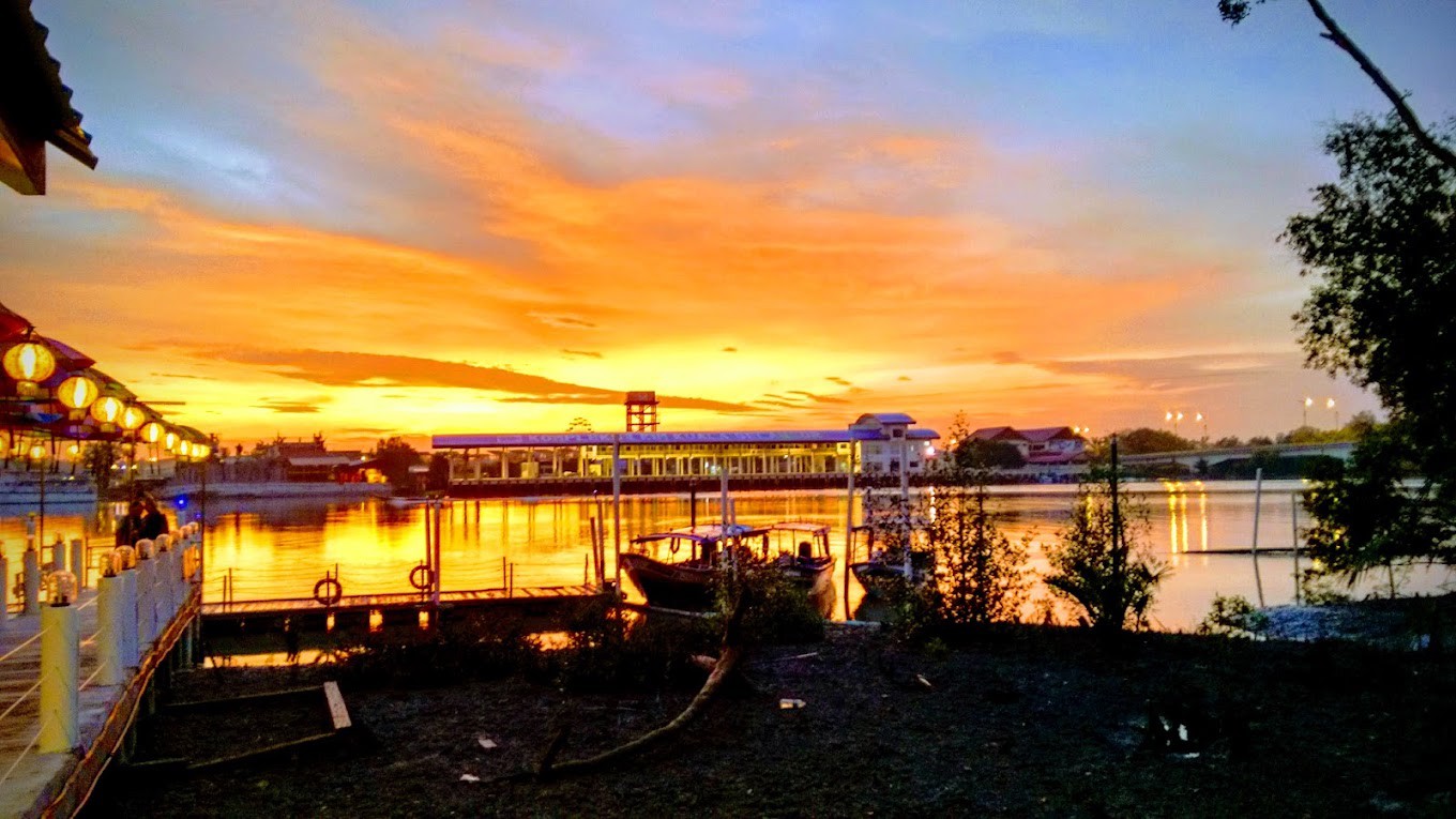 Gambar galeri Sky Mirror Kuala Selangor