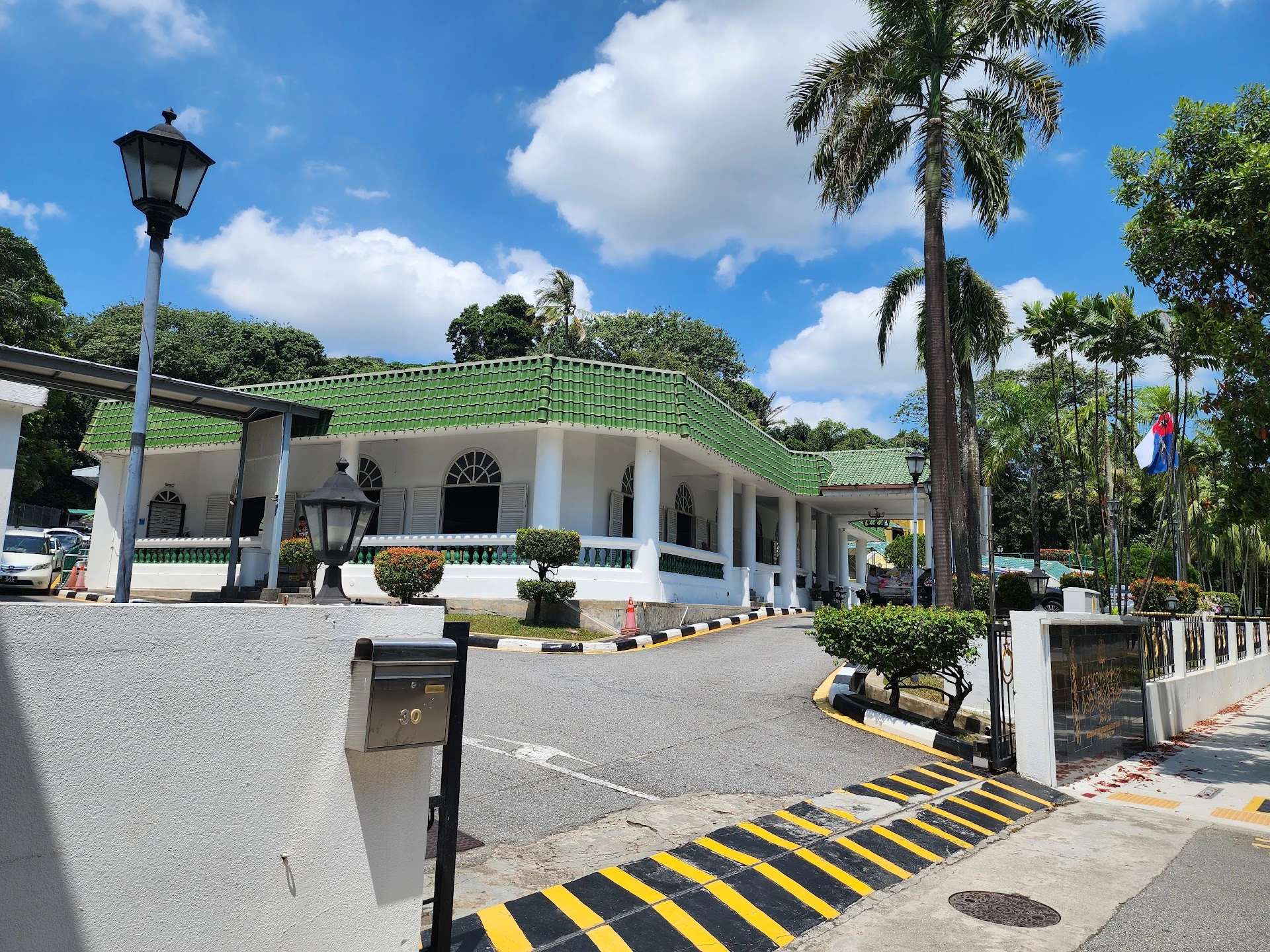 Gambar Masjid Temenggong Daeng Ibrahim