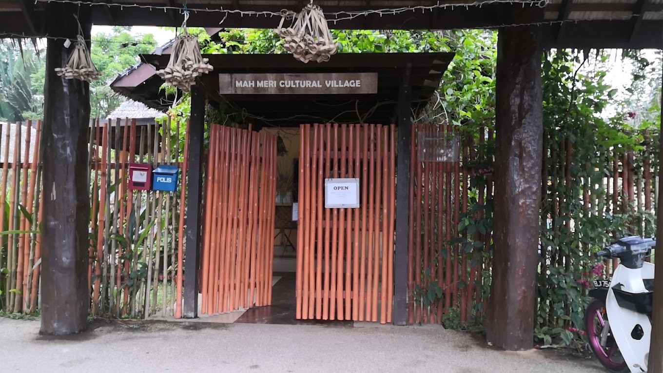 Gambar galeri Perkampungan Budaya Mah Meri