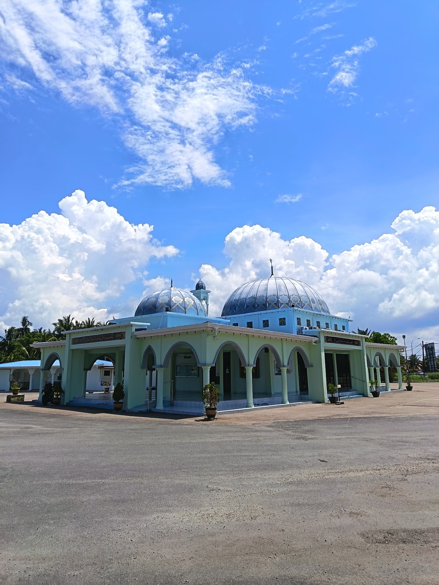 Gambar Masjid Kampung Air Papan