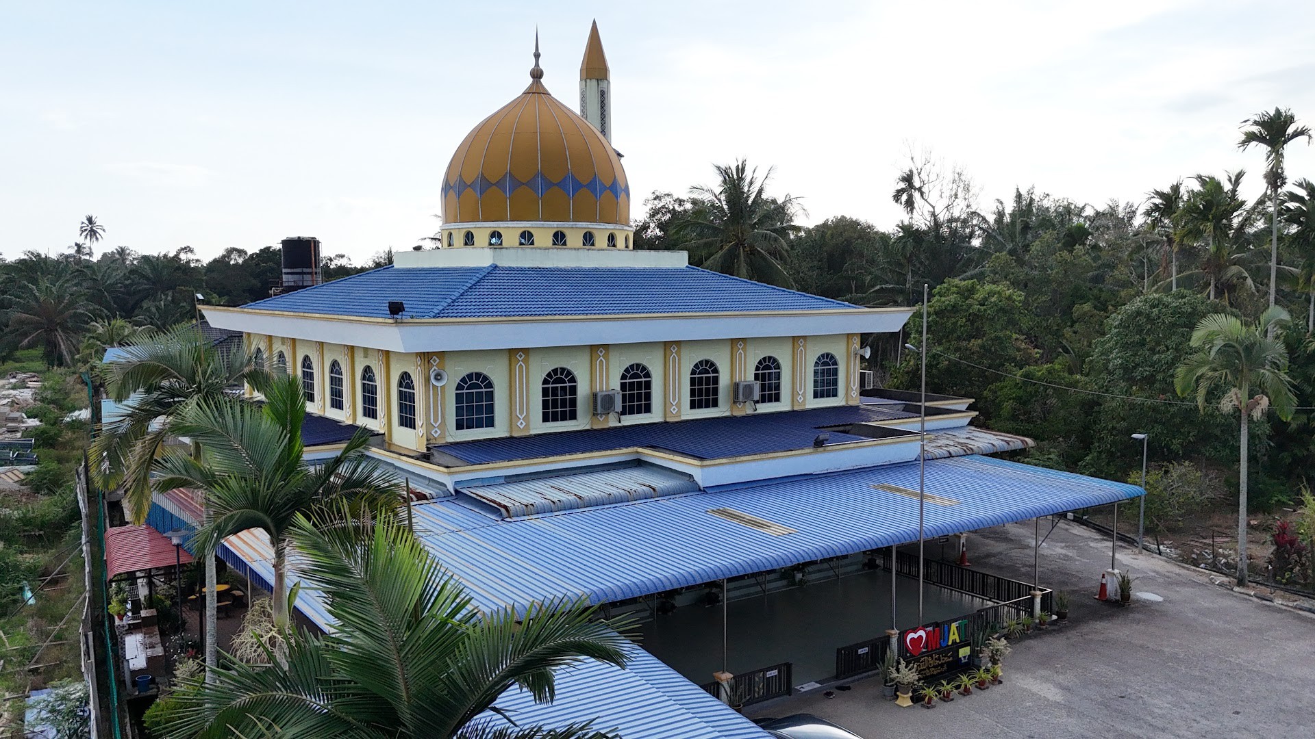 Gambar Masjid At-Taqwa Batu 5