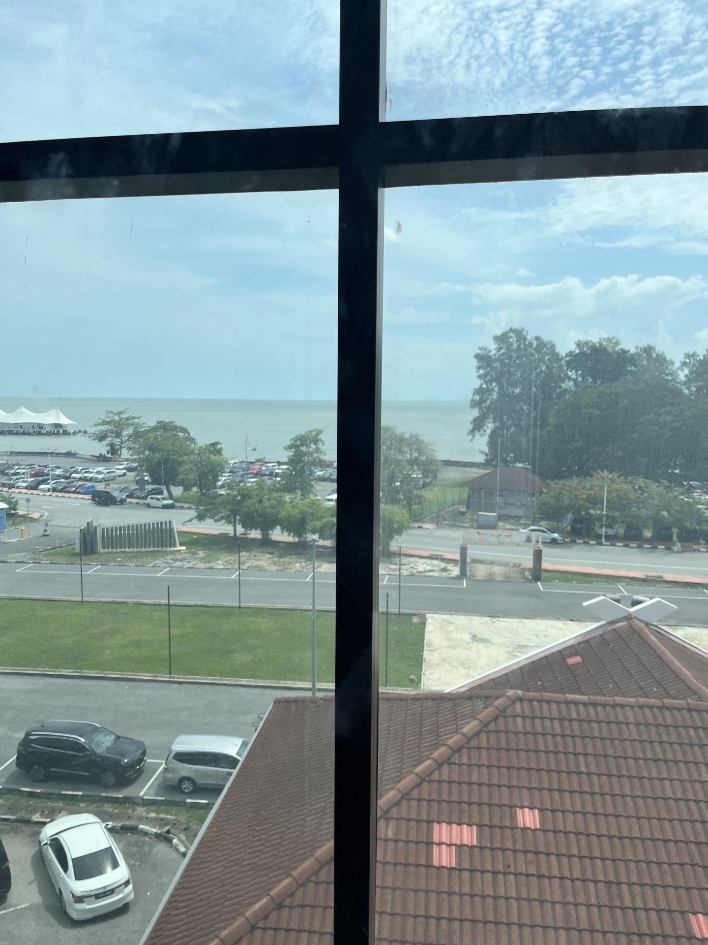 Putra Brasmana Hotel — Pemandangan dari hotel