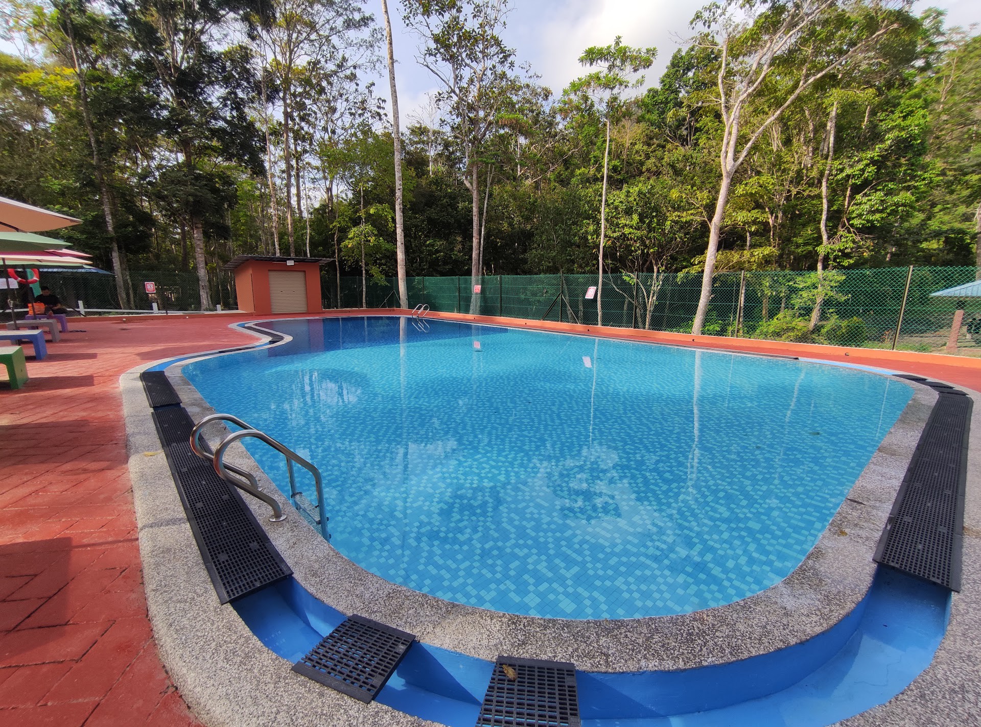 Taman Eko-Rimba Bukit Ayer — Kolam renang
