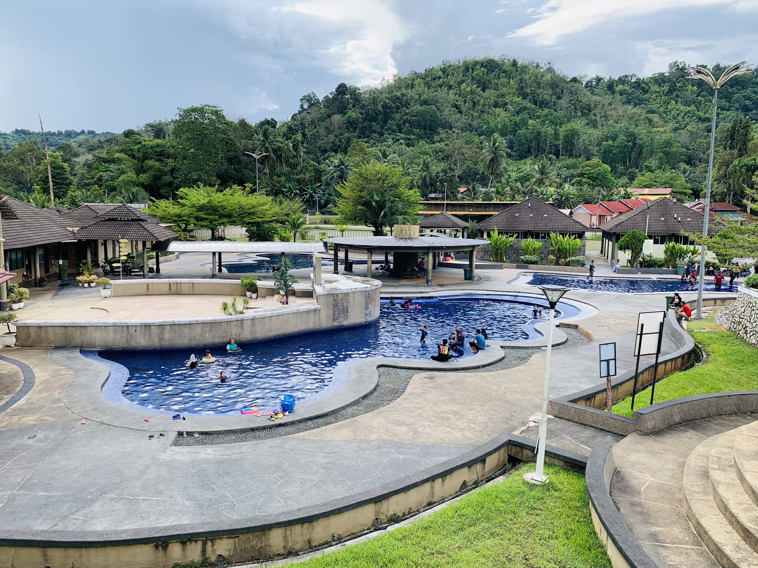 Gambar Pusat Rekreasi Air Panas Ulu Legong