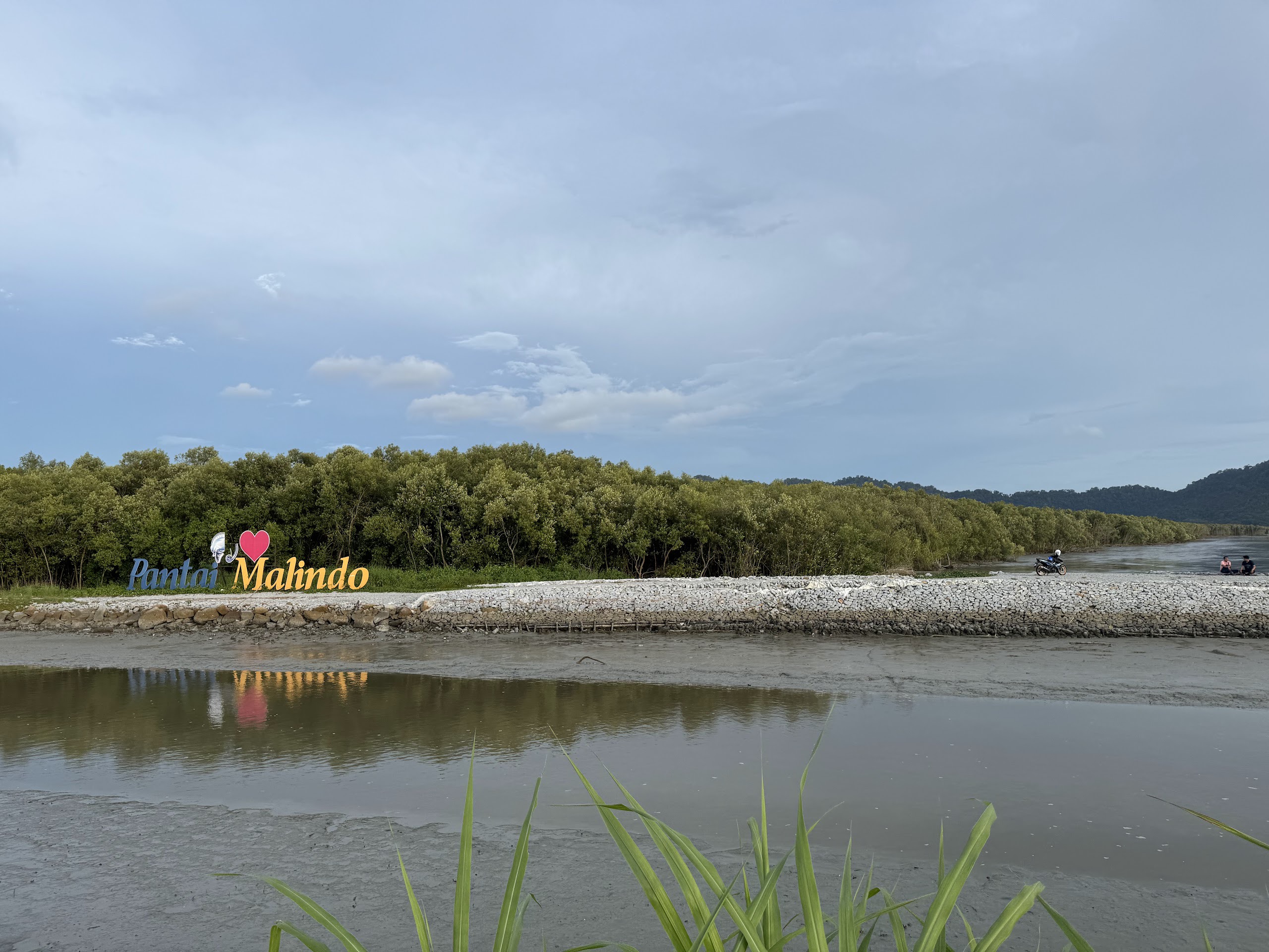 Gambar Pantai Malindo