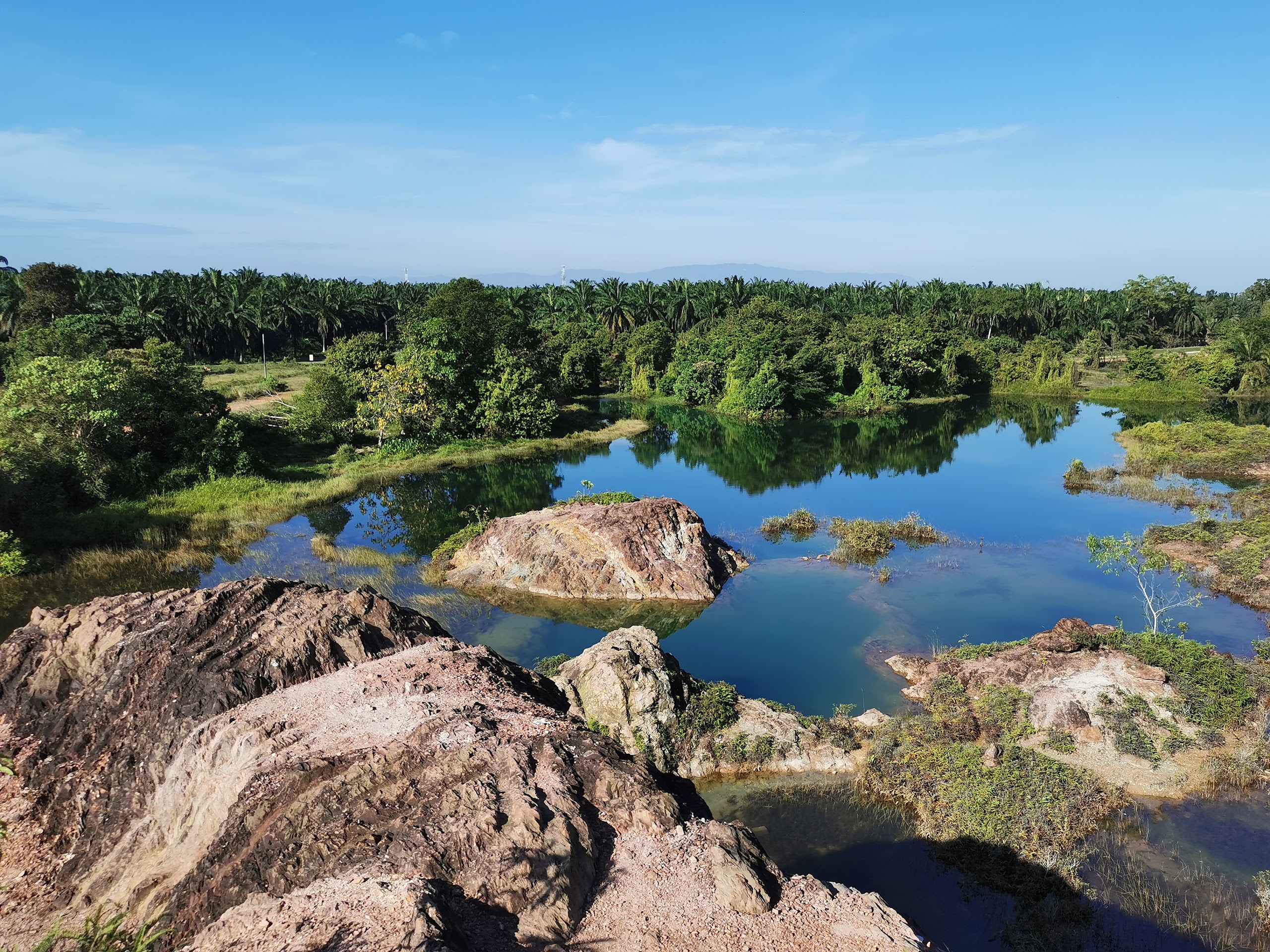 Gambar Bukit Katak (Frog Hill)