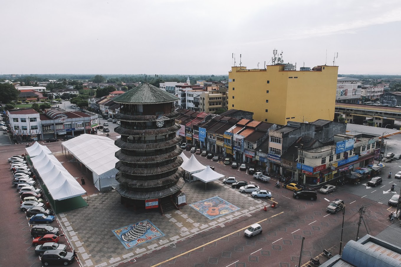 Gambar galeri Menara Condong Teluk Intan