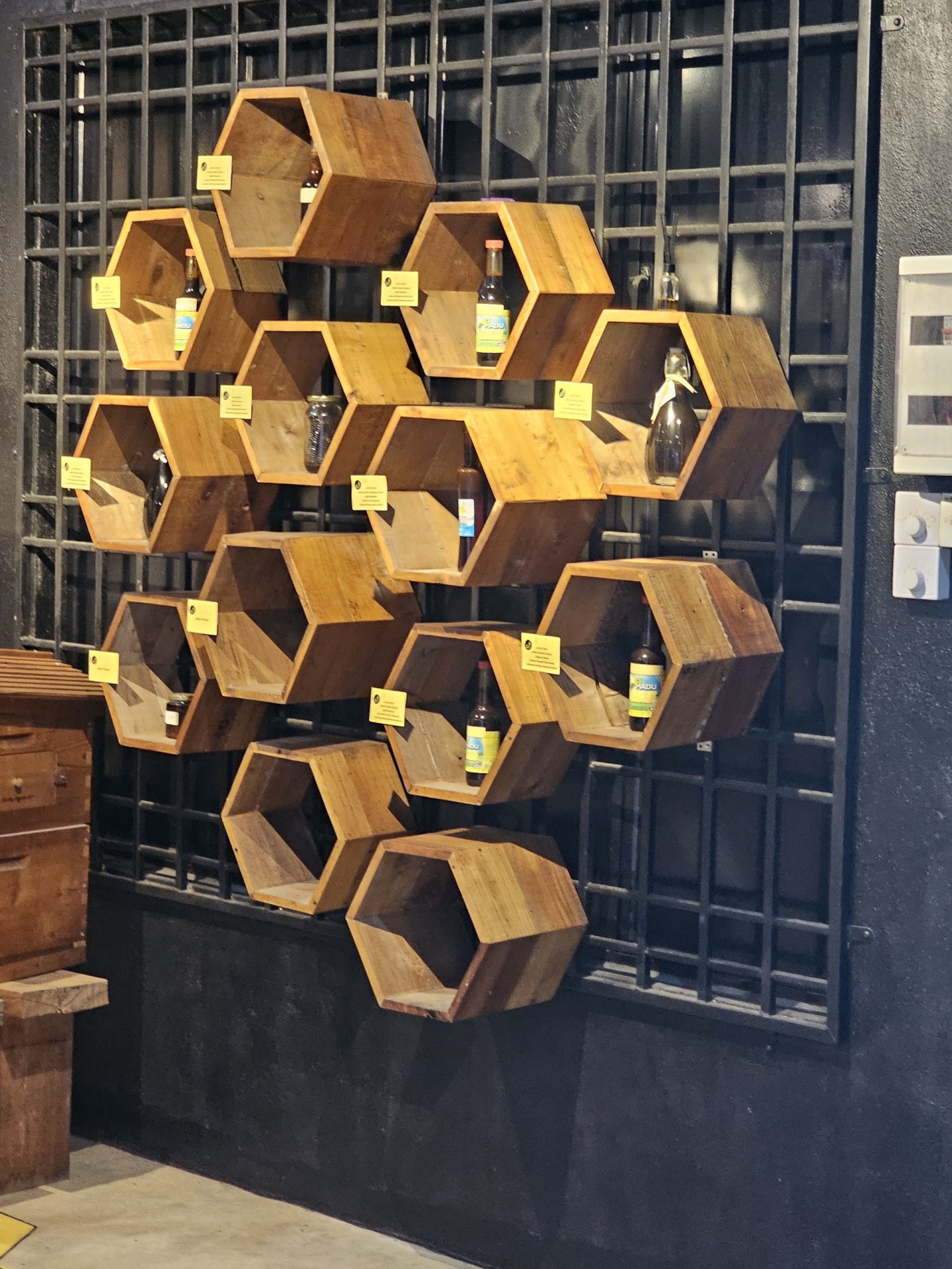 Galeri Madu Big Bee Honey — Sudut tambahan 2