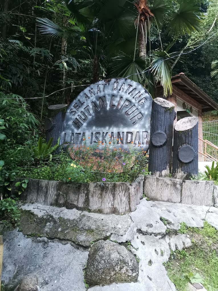 Gambar galeri Lata Iskandar