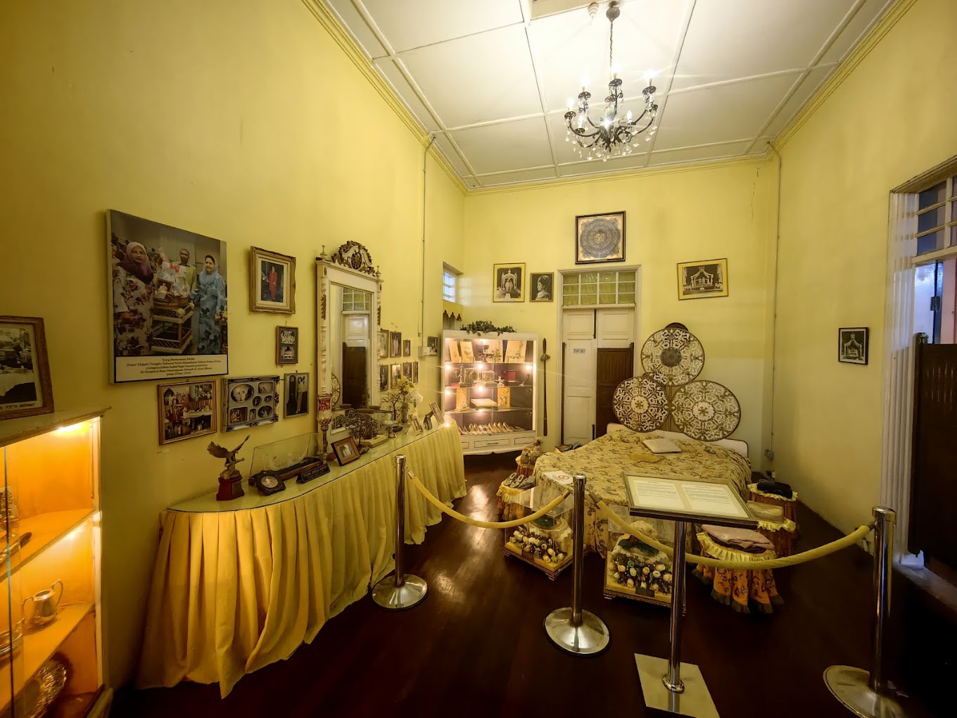 Gambar galeri Muzium Diraja Istana Batu