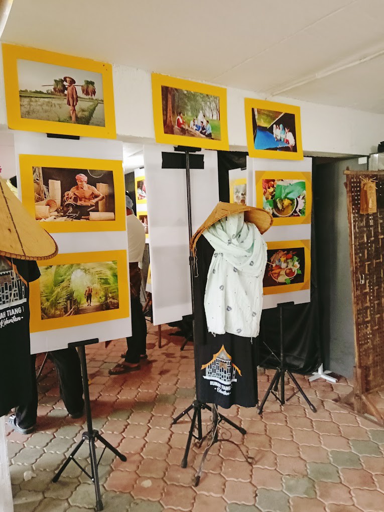 Gambar galeri ANR Akademi Nik Rashiddin