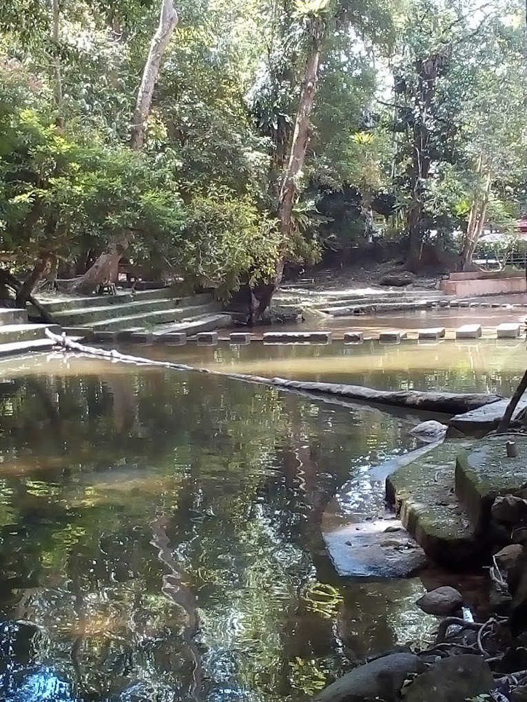Gambar galeri Lata Jeram Linang