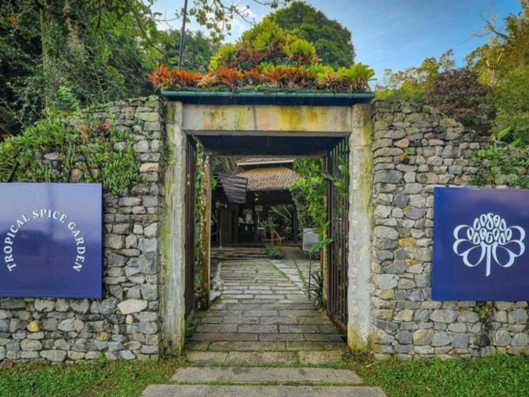 Gambar Tropical Spice Garden