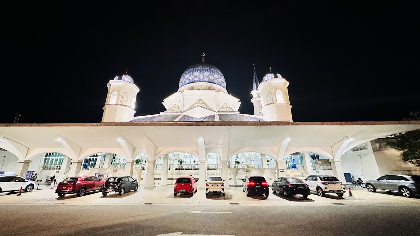 Gambar galeri Masjid Abdullah Fahim