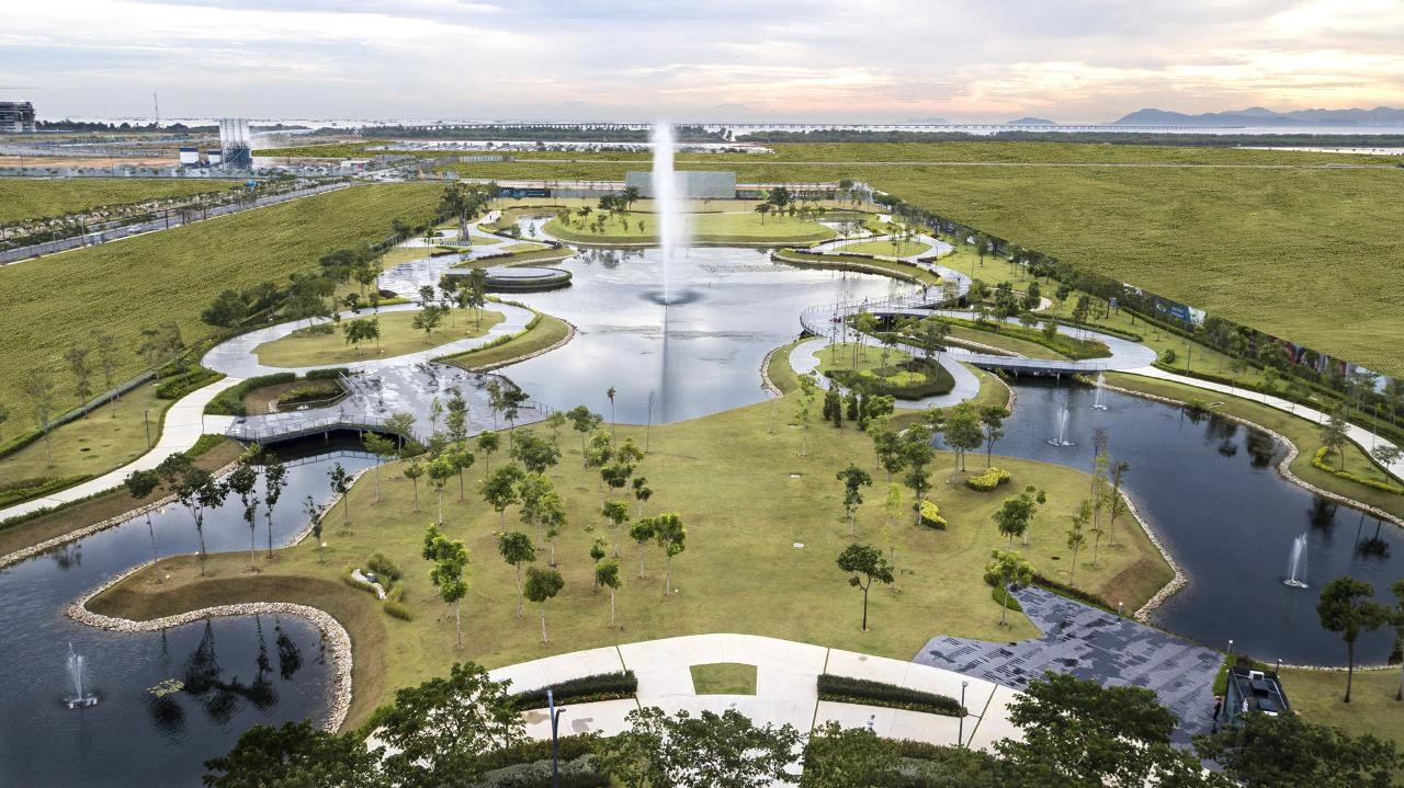 Gambar Central Island Park Batu Kawan
