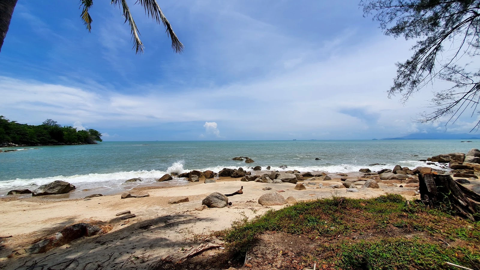 Gambar Pantai Teluk Ketapang
