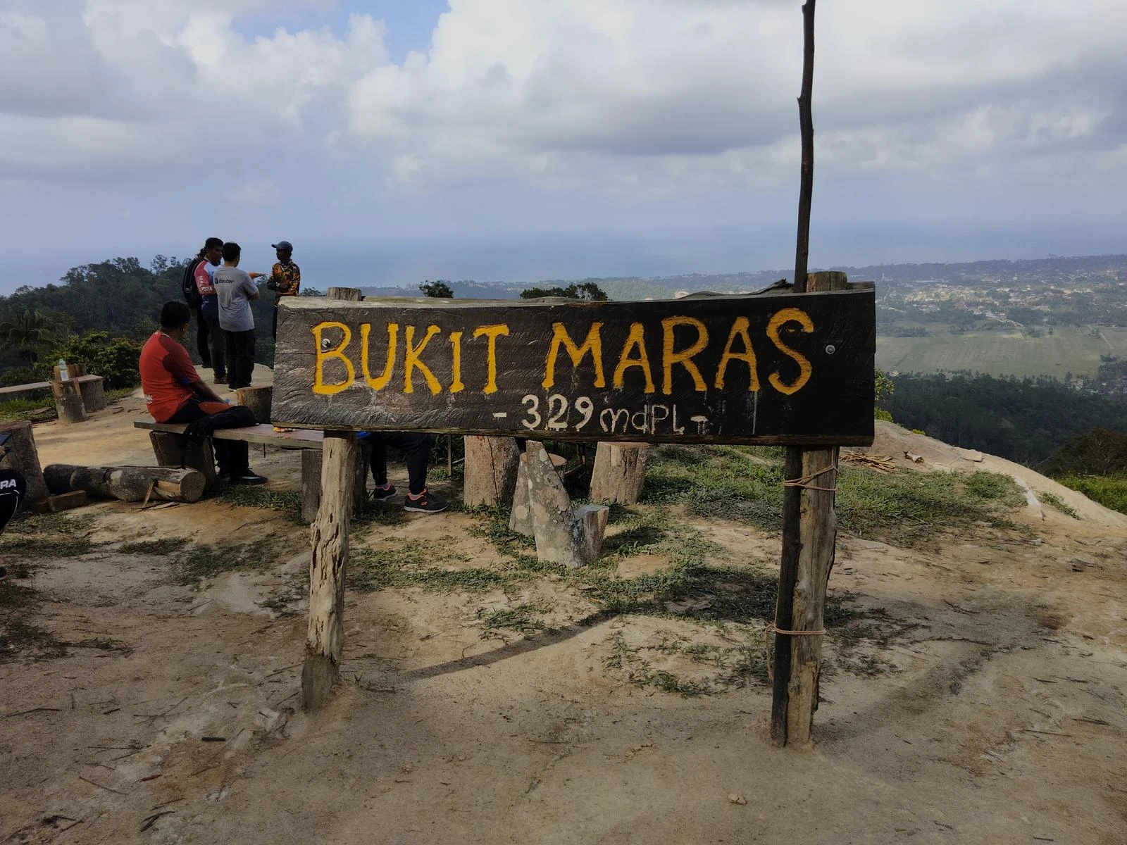 Puncak Bukit Maras — galeri 1