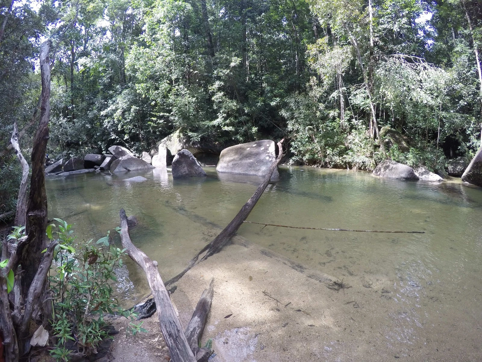 Gambar Lata Belatan Waterfall