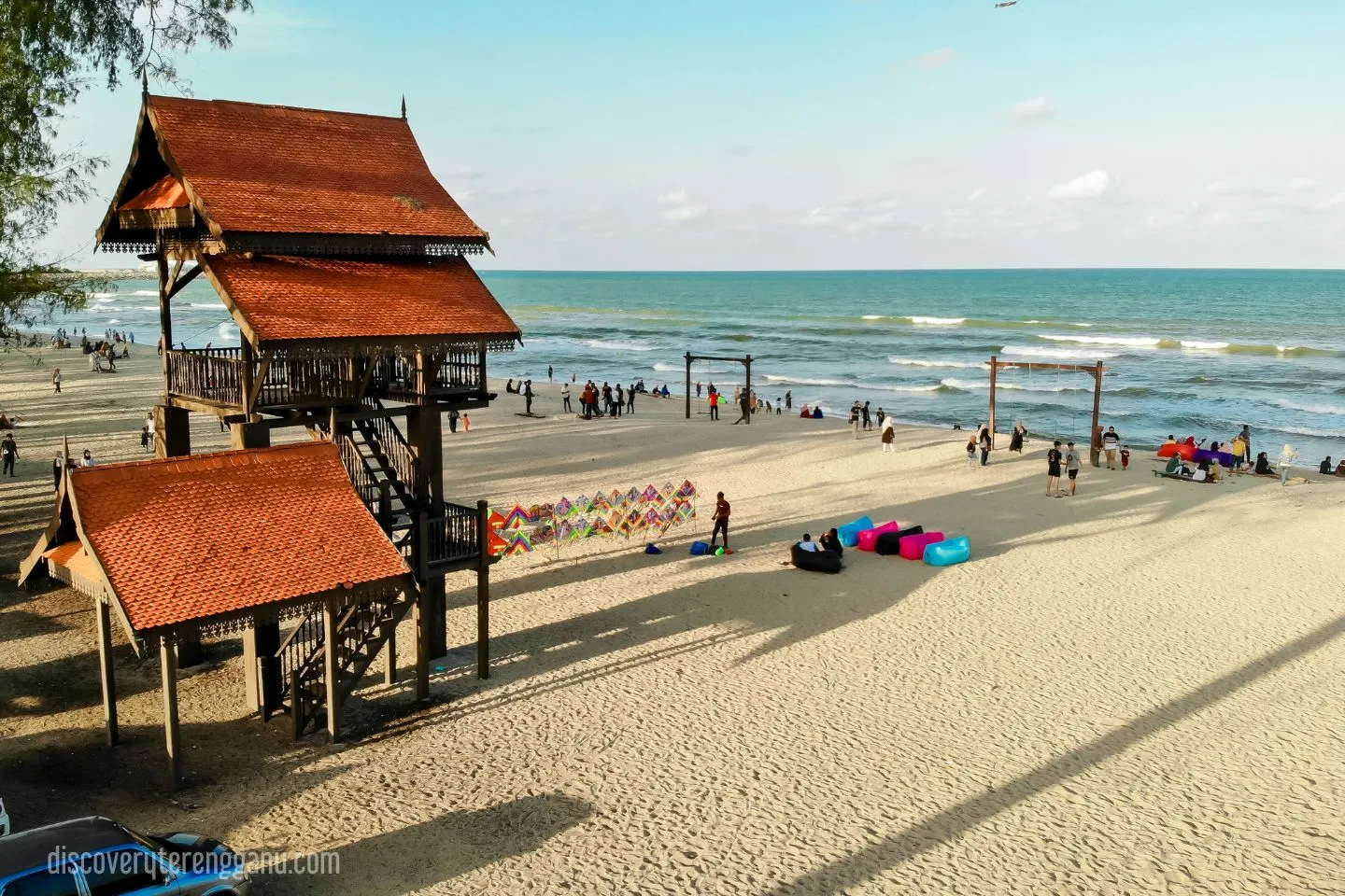 Gambar galeri Pantai Batu Buruk (Batu Burok)