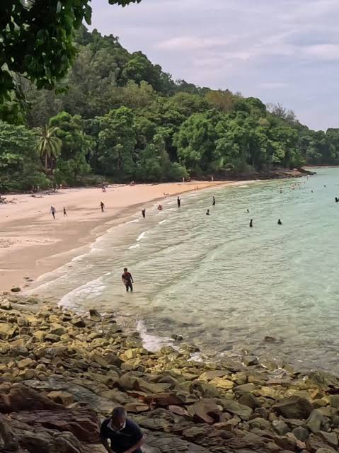 Gambar galeri Sandy Skulls Beach (Pantai Pasir Tengkorak)