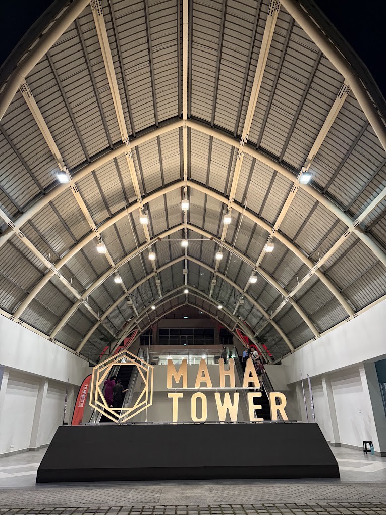 Gambar galeri MAHA Tower